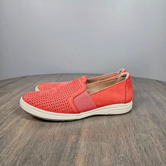 Earth Origins Shoes - Earth Origins Women's 9M Slip On Shoes Eclipse Elin Leather Perforated Coral